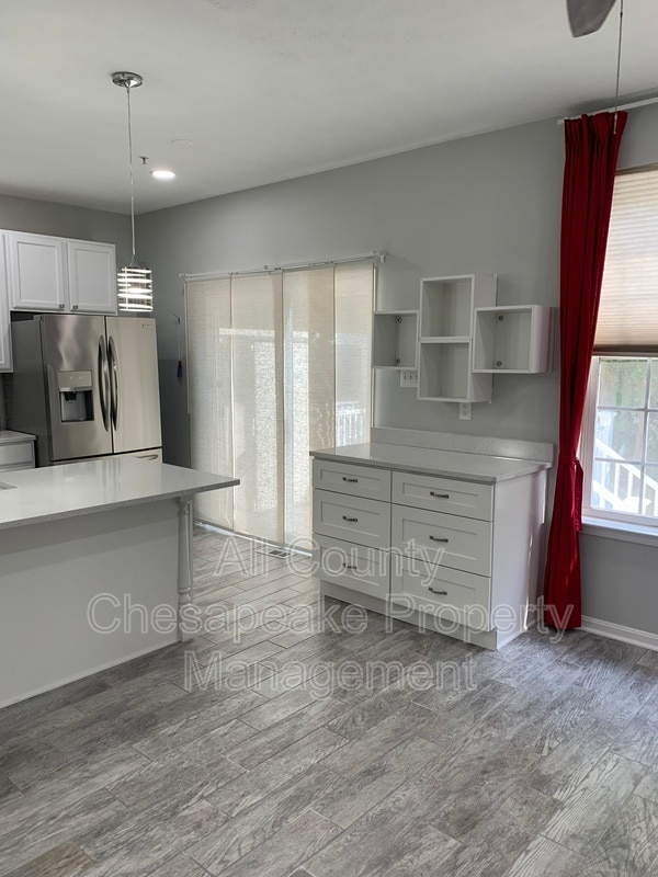 Building Photo - 303 Rustic Ct