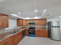 Building Photo - 5100 SW 90th Ave