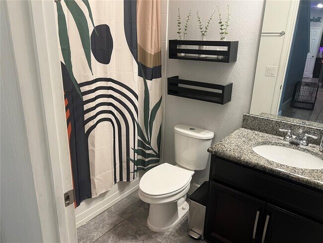 Building Photo - 5240 Landmark Dr