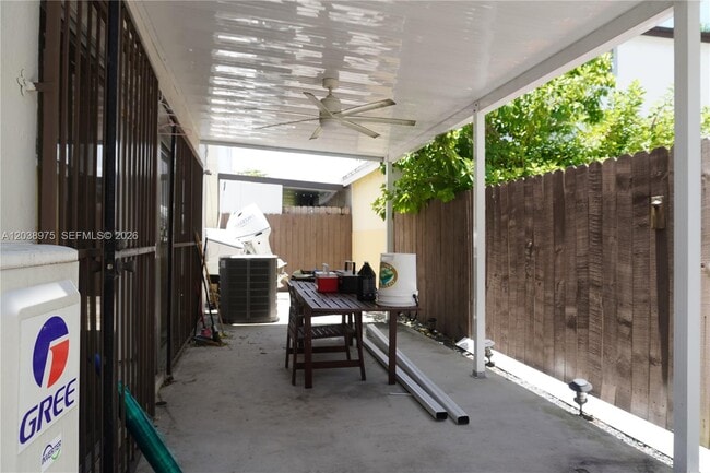 Building Photo - 9132 SW 148th Ct