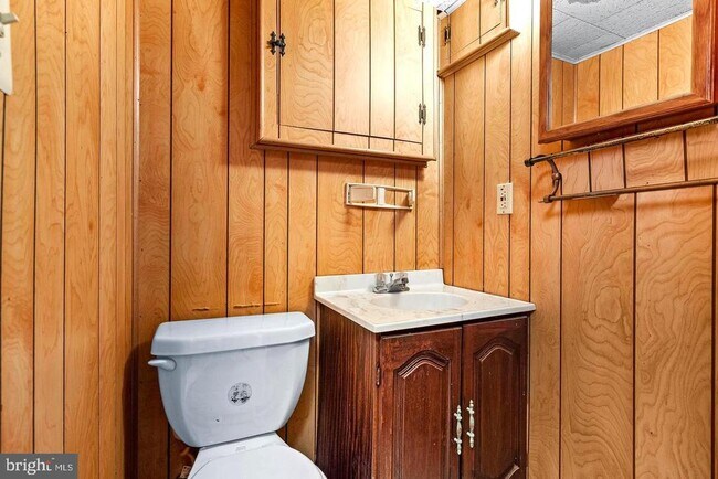 Building Photo - 1300 N Potomac St