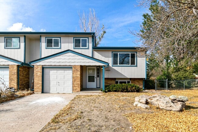 Building Photo - 1405 S Sierra Dr