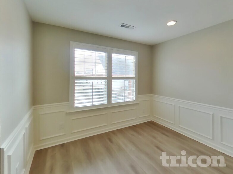Building Photo - 1040 Lindyn Lee Wy