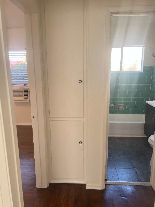 Building Photo - 1037 N Gardner St