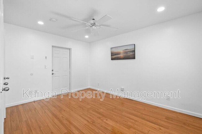 Building Photo - 3450 S Olive Ave