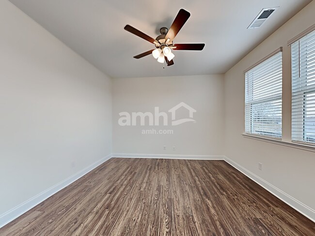 Building Photo - 115 Ashton Dr
