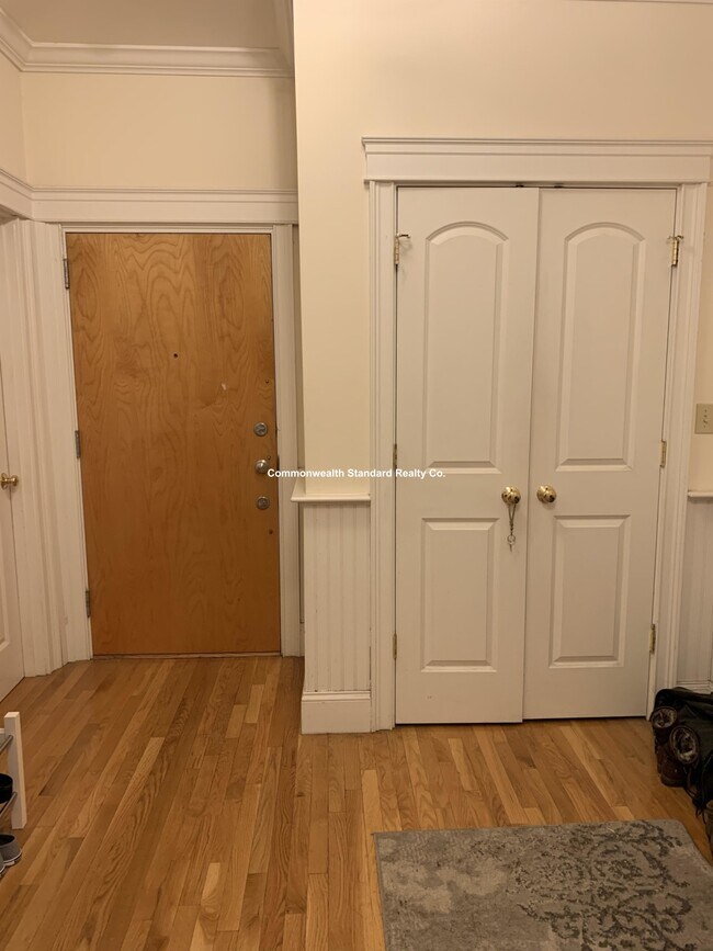 Building Photo - 76 Quint Ave