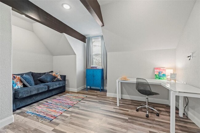 Building Photo - 32711 Wales Cir