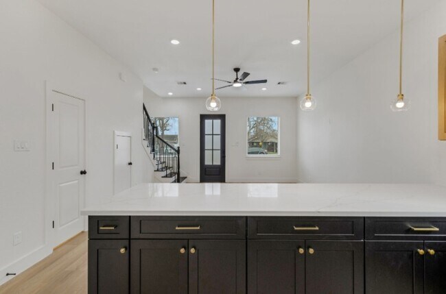 Building Photo - 7956 Bonaire St