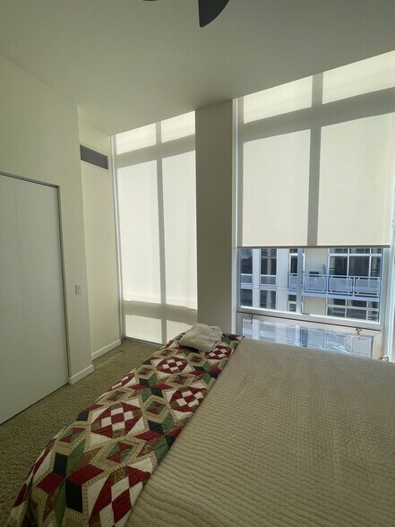 Front Bedroom - 720 N Larrabee St Unit 1707