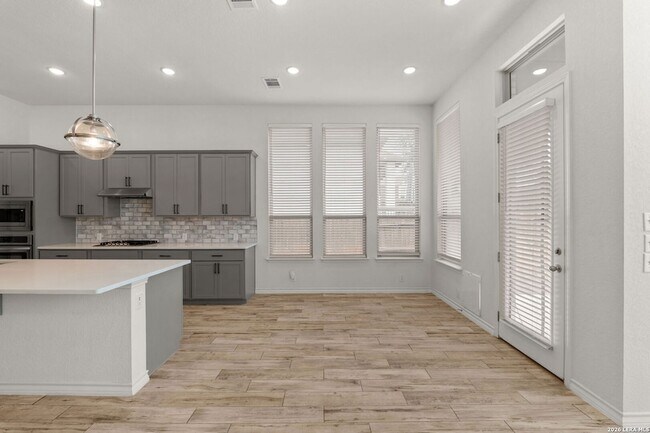 Building Photo - 1732 Doubleday Ln