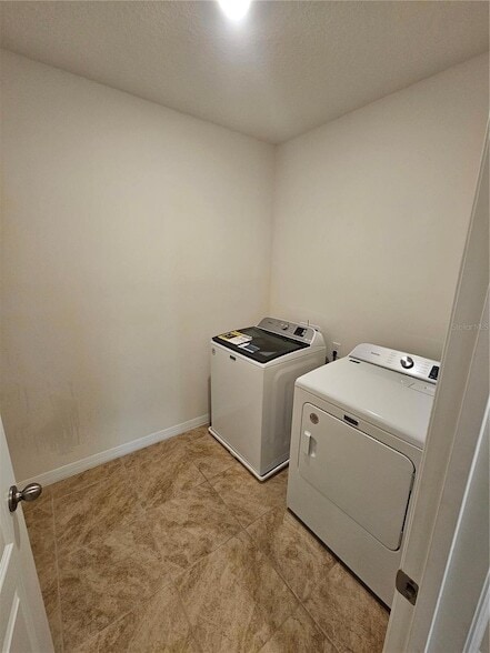 Building Photo - 1387 Berry Ln