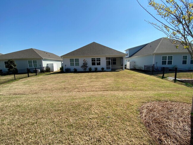 Building Photo - Brand new construction home in the desirable Brunswick Forest subdivision