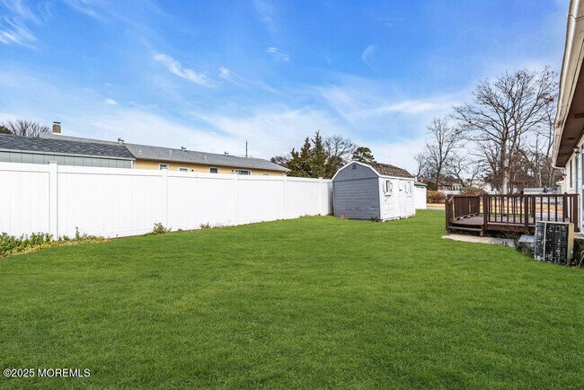 Building Photo - 1841 2nd Ave