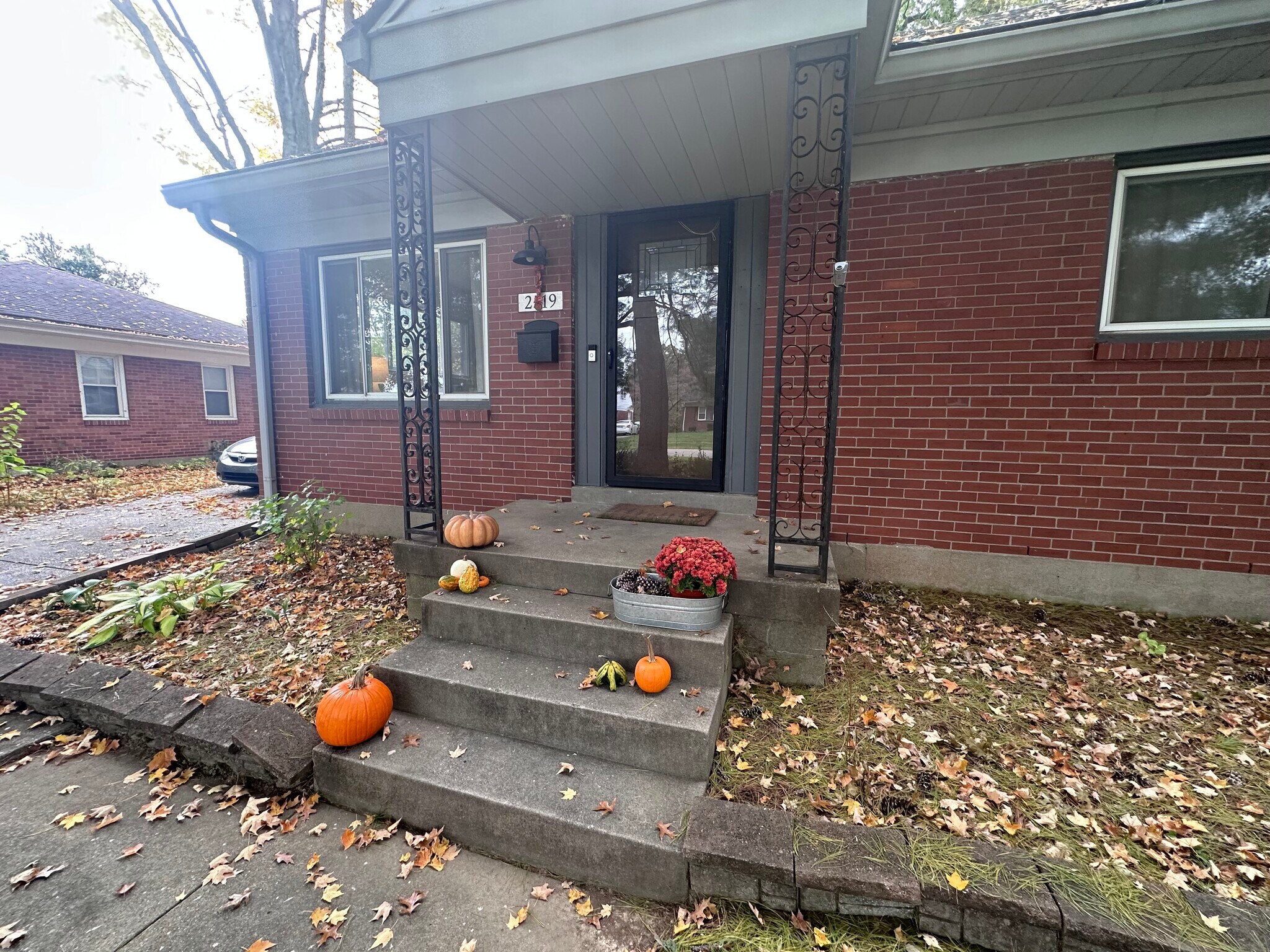 Building Photo - 2519 Ashbrook Ave