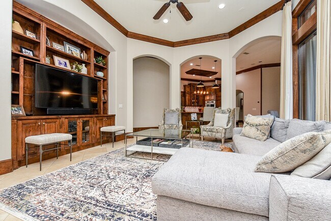 Building Photo - 10 Player Pond Pl