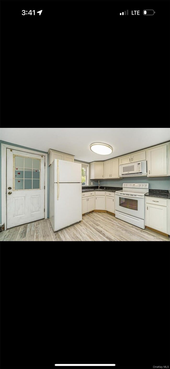 Building Photo - 173 Canal Rd