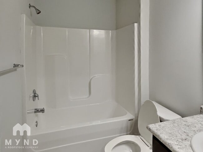 Building Photo - 32 Brown Thrasher Ct