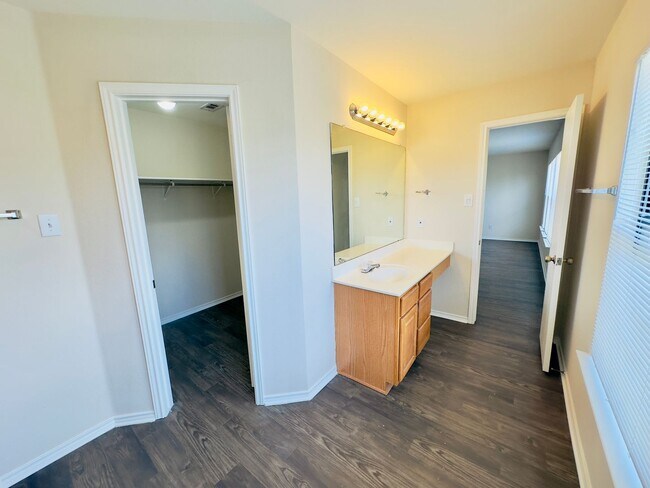 Building Photo - Spacious 4-Bedroom Home in Westwood – Leander ISD!