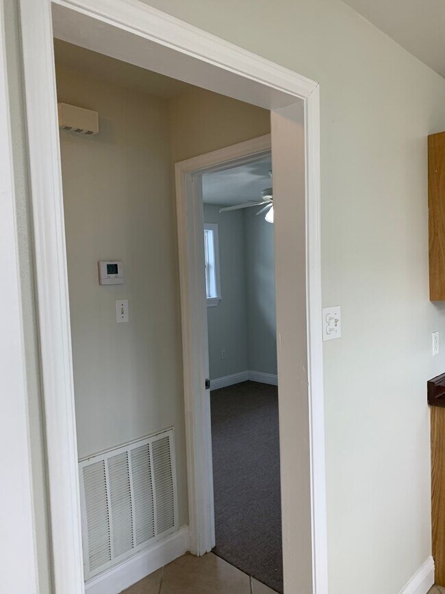 Building Photo - 510 Chalmette Ave