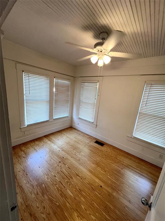 Building Photo - 407 W 35th St