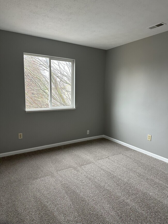 Building Photo - 4910 Clarkson Dr