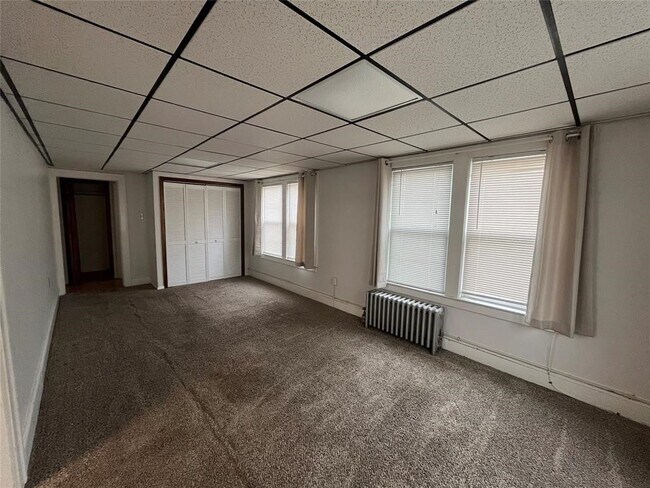 Building Photo - 3300 E Main St