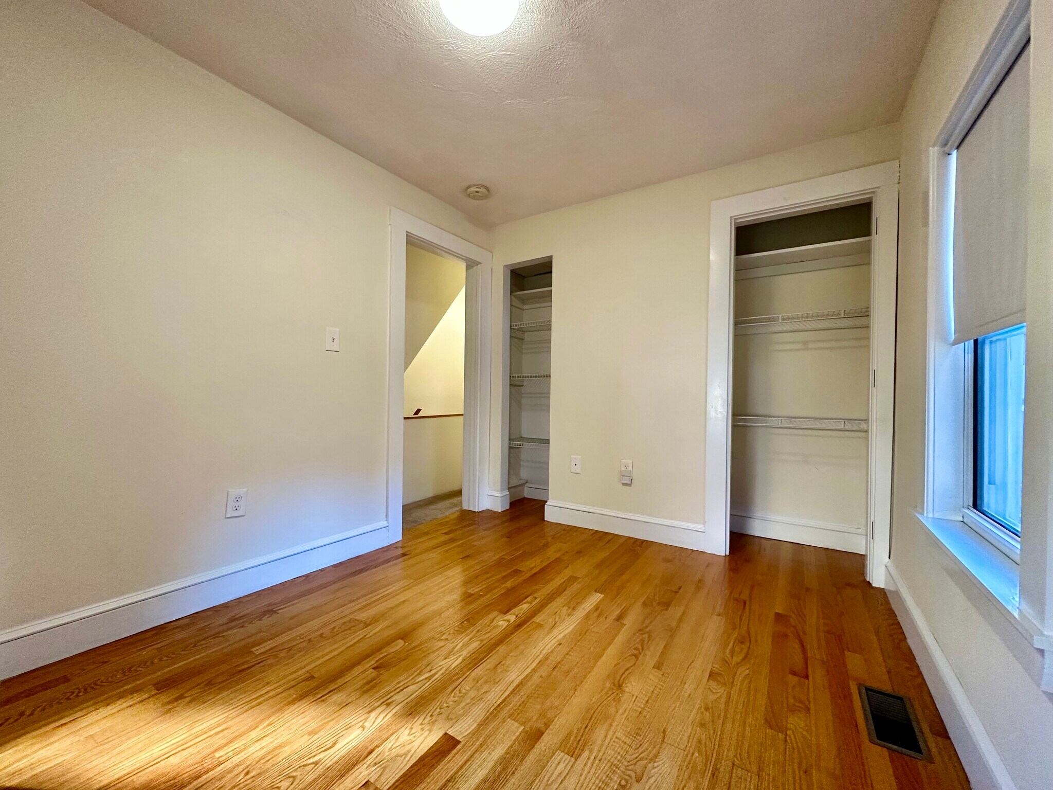 Building Photo - 7 Rifle Ct