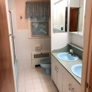 Bathroom w/ corian top - 197 Carter Ln