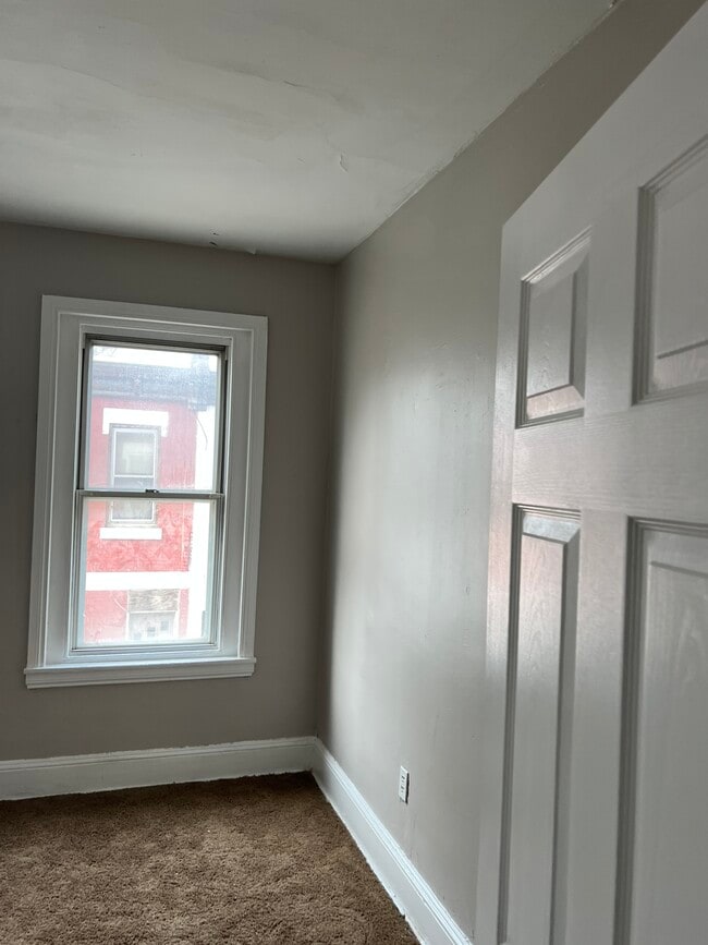 Building Photo - 2361 N Cleveland St