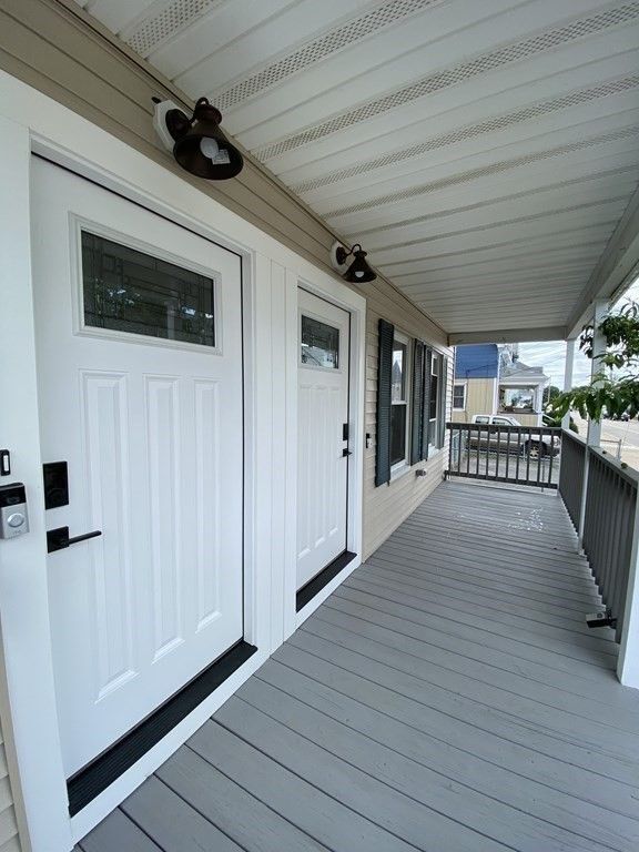 Building Photo - 108 Pine St