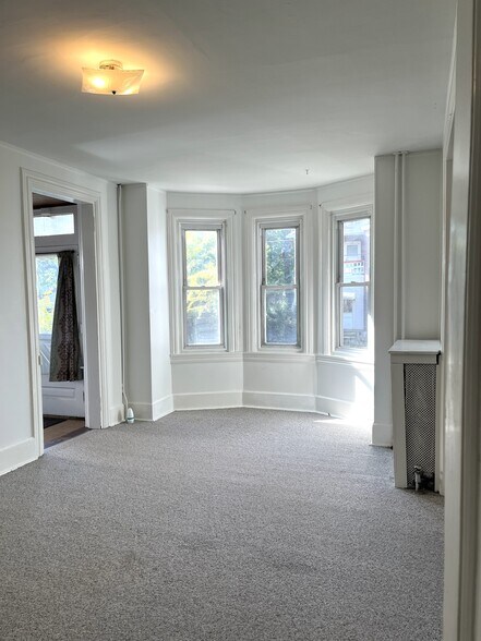 Living room - 403 School St