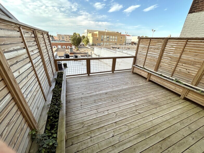 Rooftop deck - 706 E Main St