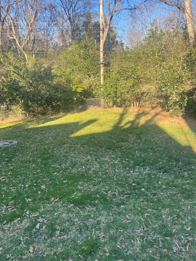 Building Photo - Split level 4 bedroom in Madison Park