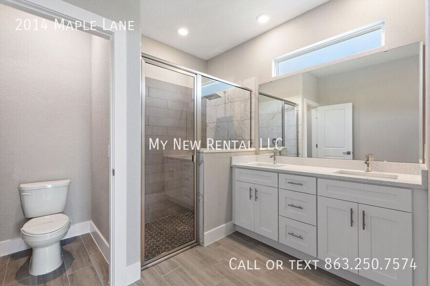 Building Photo - 2014 Maple Ln