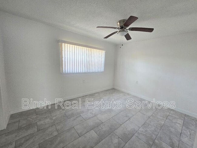 Building Photo - 5344 Cotee River Dr