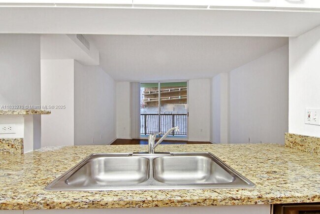 Building Photo - 1756 N Bayshore Dr