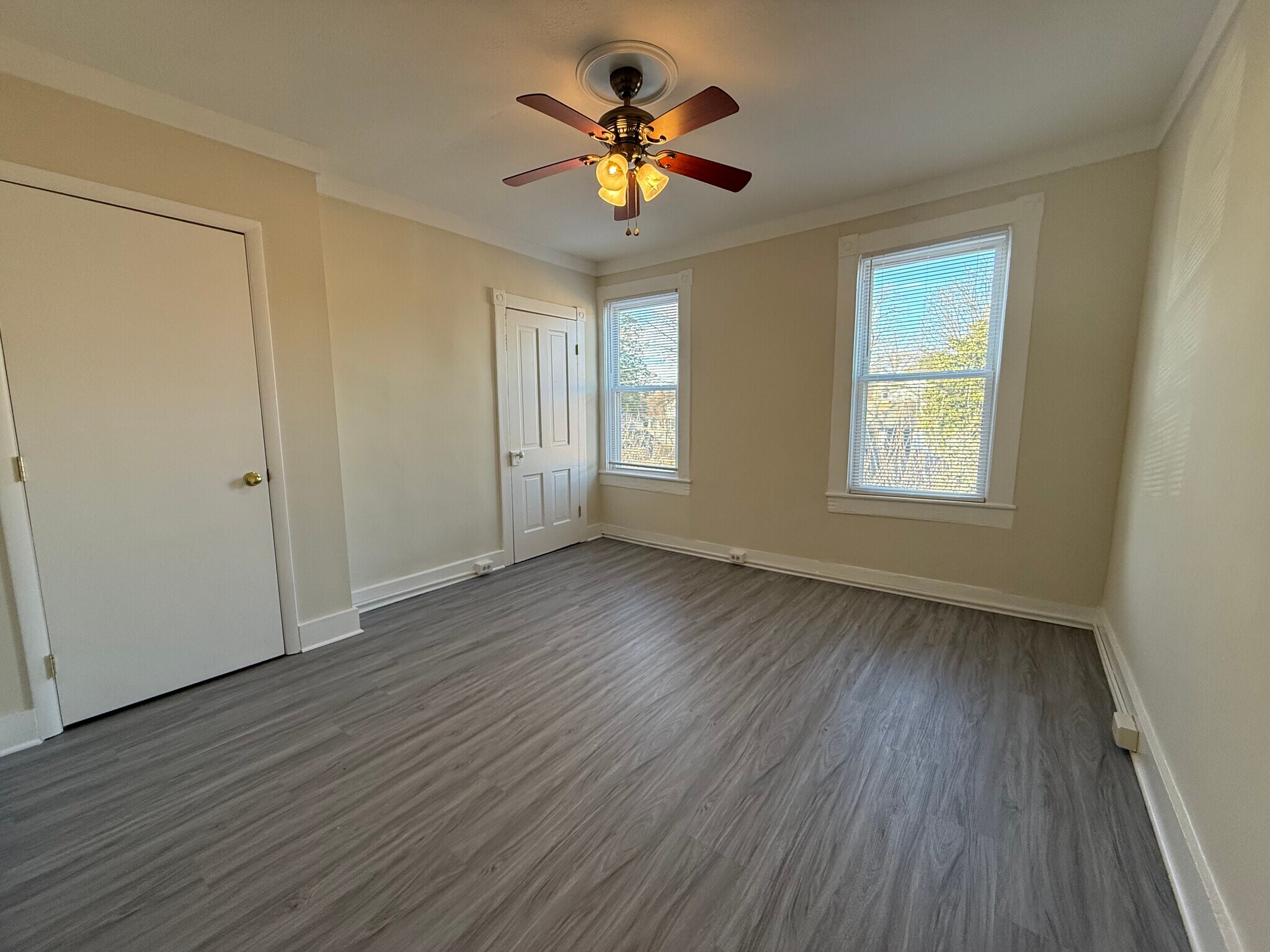 Building Photo - 411 Lyman Ave