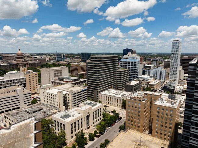 Building Photo - 710 Colorado St