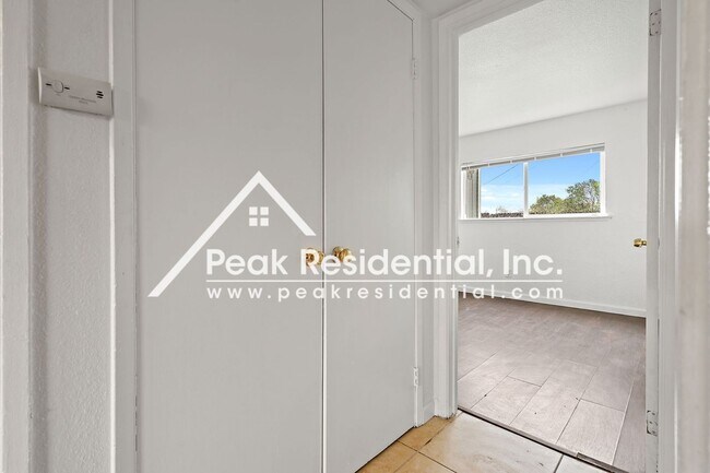 Building Photo - Croetto10540