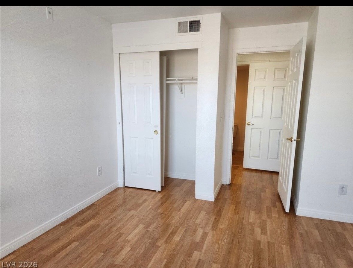 Building Photo - 231 W Horizon Ridge Pky