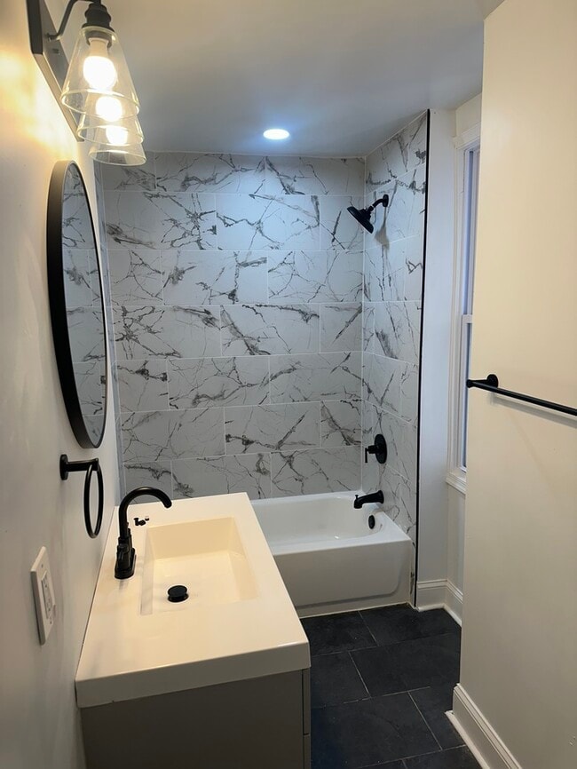 Building Photo - 1417 Madison Ave