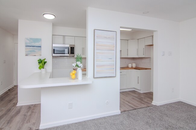 Building Photo - 4194 Packard St