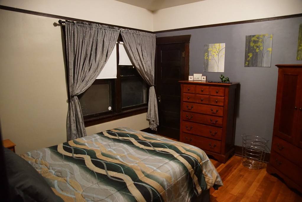 Bedroom 2 - 4910 E 6th Ave