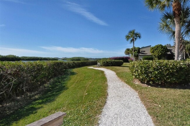 Building Photo - 1709 Clower Creek Dr