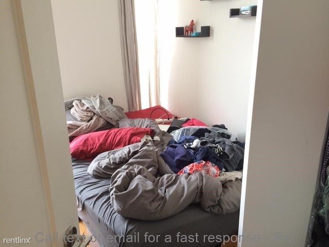 Building Photo - 187 Bedford Ave