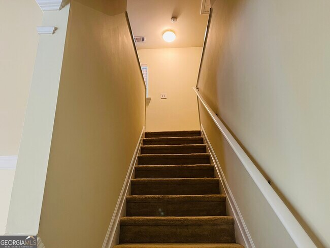 Building Photo - 2042 Appaloosa Way