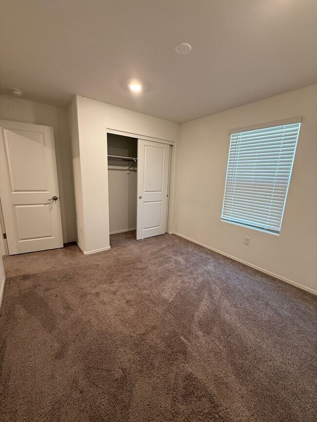 Building Photo - Modern 4-Bedroom Home Built in 2023 – Prime Tucson Location