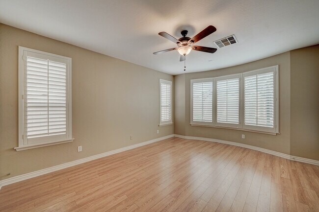 Building Photo - 8503 W Coyote Dr