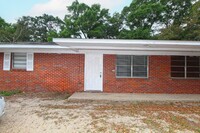 Building Photo - 2-Bedroom Duplex in the Heart of Milton – ...